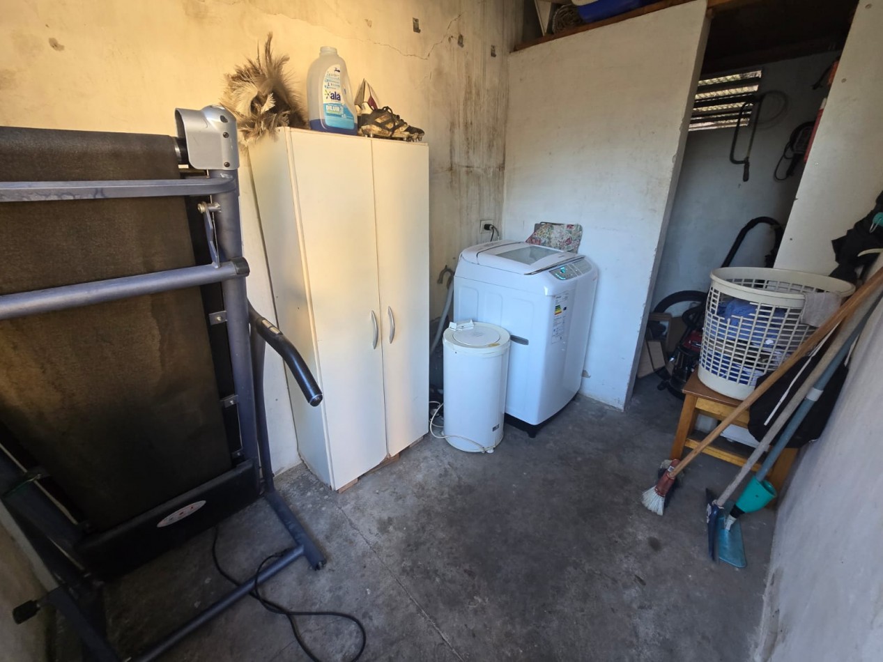 CASA DE 3 AMB. C/ GARAGE