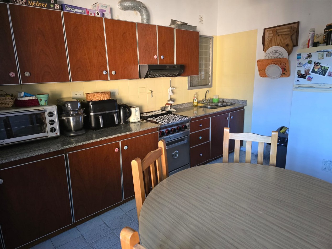 CASA DE 3 AMB. C/ GARAGE