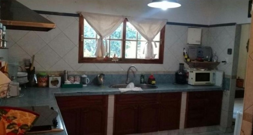 Chalet de 4 Amb. con Piscina y Parque EN DON TORCUATO.