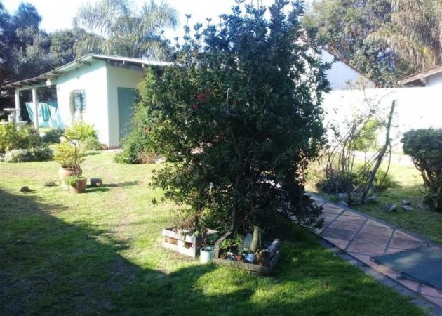 CASA ESTILO AMERICANA DE 4 AMBIENTES, UBICADA EN EL BARRIO IBAÑEZ,