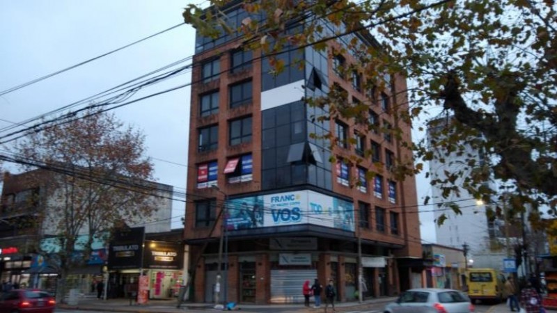 IMPONENTE EDIFICIO DE SEIS PISOS, CENTRO SAN MIGUEL