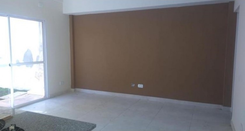 DEPARTAMENTO DE 2 AMBIENTES EN PLANTA BAJA