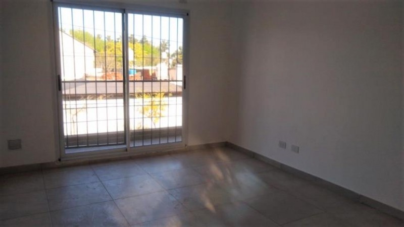 DEPARTAMENTO DE 2 AMBIENTES CON TERRAZA Y COCHERA. A ESTRENAR