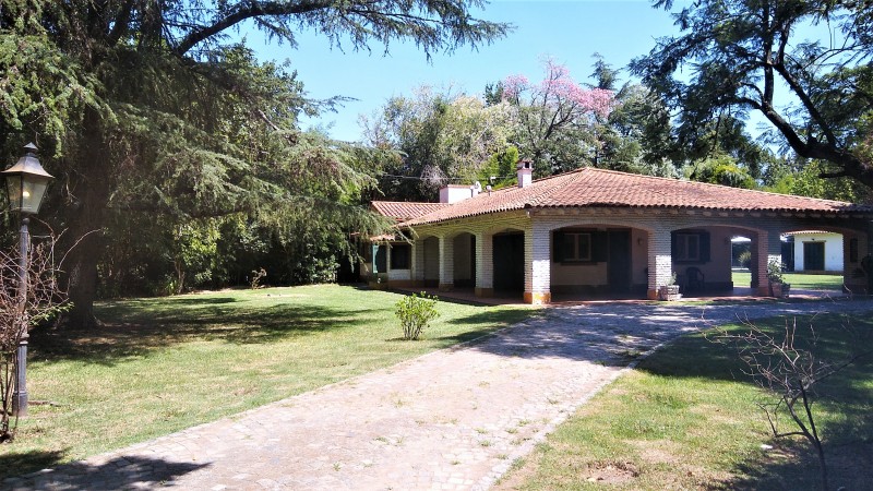 CASA QUINTA ESTILO COLONIAL