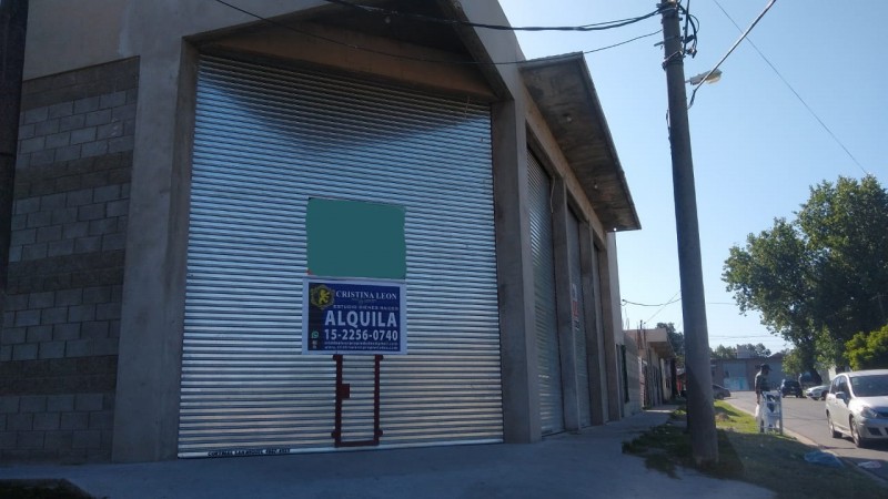 GALPON ESQUINA 200 M2 A ESTRENAR!!