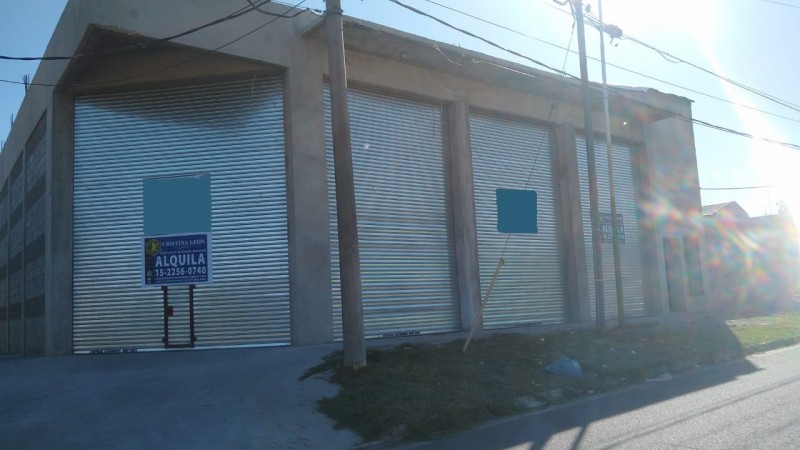 GALPON ESQUINA 200 M2 A ESTRENAR!!