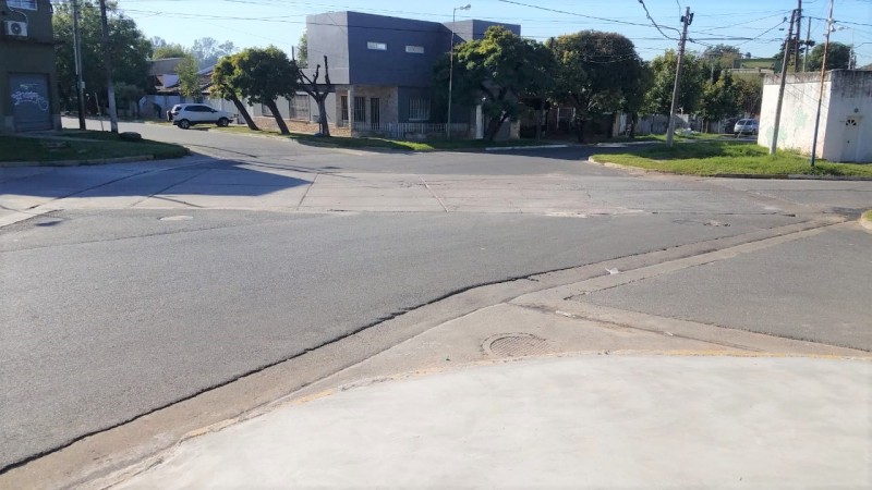 GALPON ESQUINA 200 M2 A ESTRENAR!!