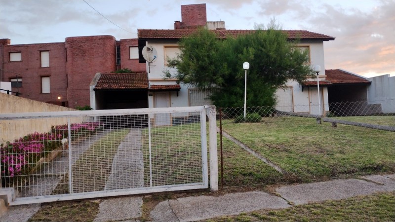 Foto Duplex en Venta en Villa Gesell, Buenos Aires - U$D 179.000 - pix72272336 - BienesOnLine