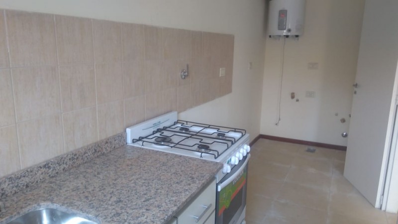 DEPARTAMENTO   2 AMB. C/COCHERA (COMPLEJO CERRADO)