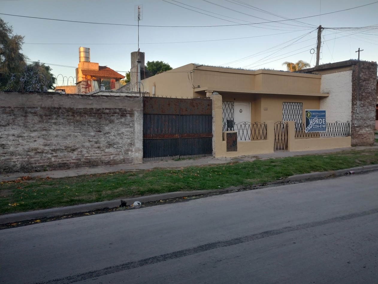 CASA AMERICANA 3 AMB. C/ GALPON (LOTE ESQUINA) OPORTUNIDAD