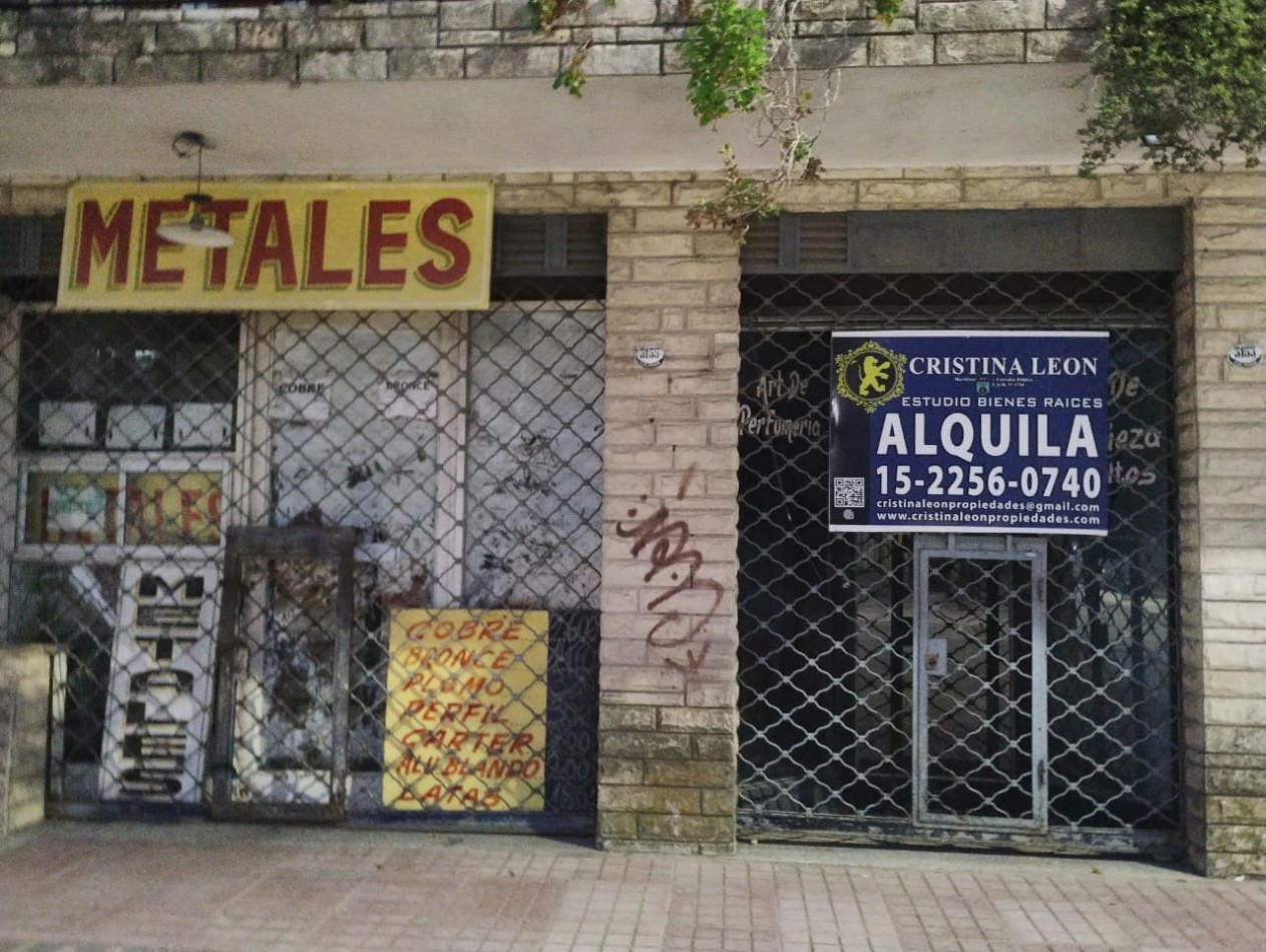 LOCAL COMERCIAL 18 M2.  (VILLA DE MAYO)