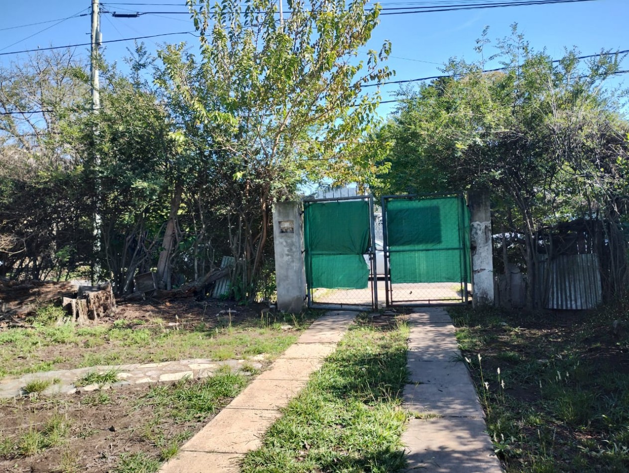 LOTE  900 M2. C/ VIVIENDA A REFACCIONAR 