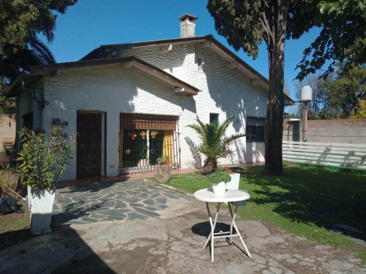 CASA QUINTA 4 AMB.  LOTE  1.200 M.