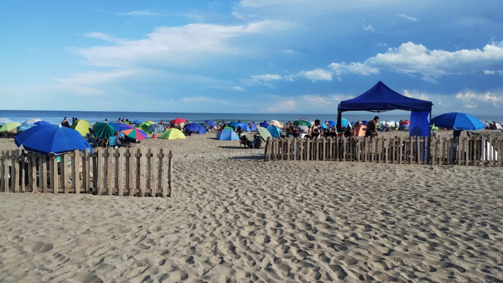 VACACIONES, VILLA GESELL- P/ 4 PERSONAS