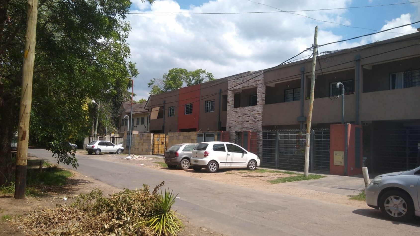 DEPARTAMENTO 2 AMB. C/ COCHERA  (COMPLEJO CERRADO)