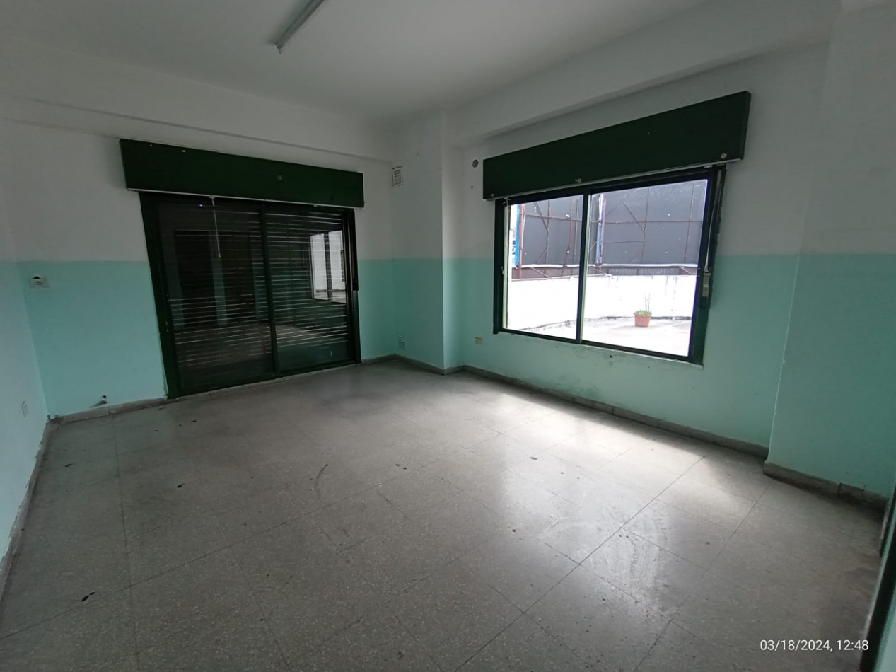 IMPORTANTE SEMIPISO 350 M2. AV. PTE. PERON   FTE. A LA PLAZA SAN MIGUEL