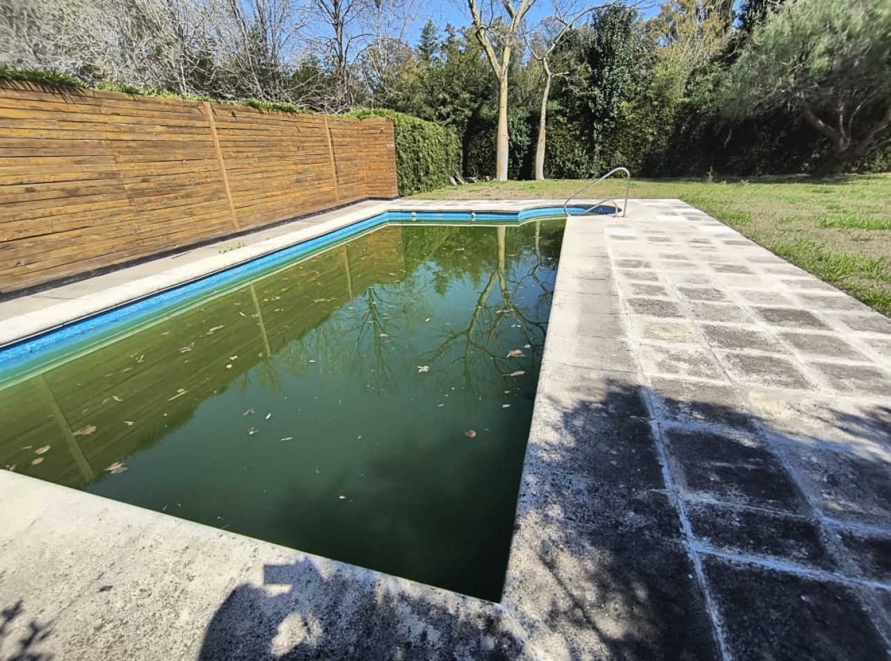 CHALET 4 AMB. 2 PLANTAS/PARQUE Y PISCINA