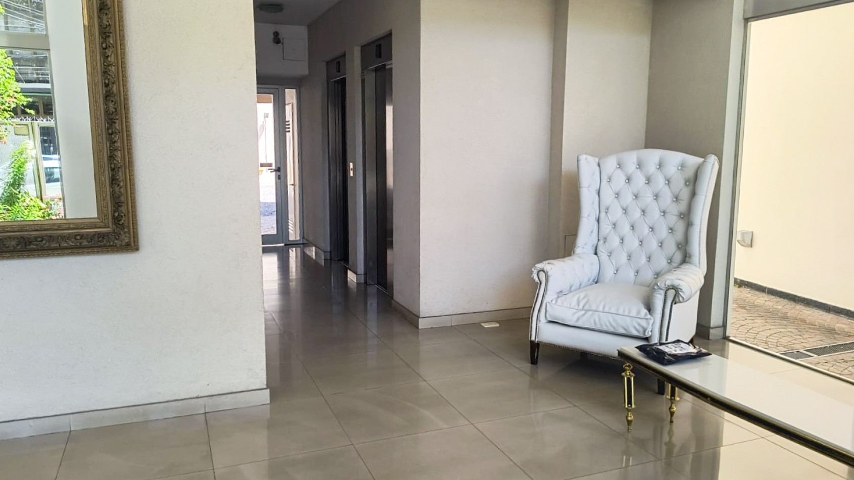 DEPARTAMENTO 2 AMB. C/ BALCON  FTE. SAN MARTIN CTRO.