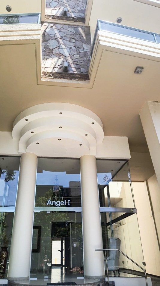 DEPARTAMENTO 2 AMB. C/ BALCON  FTE. SAN MARTIN CTRO.