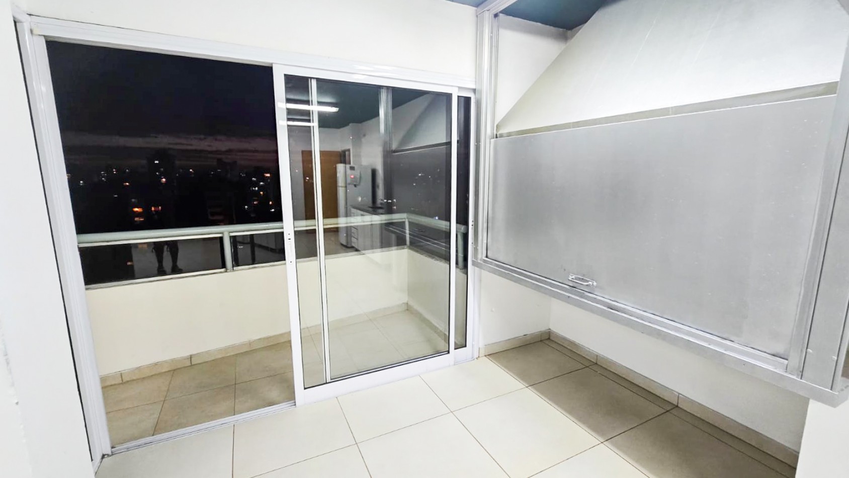 DEPARTAMENTO 2 AMB. C/ BALCON  FTE. SAN MARTIN CTRO.