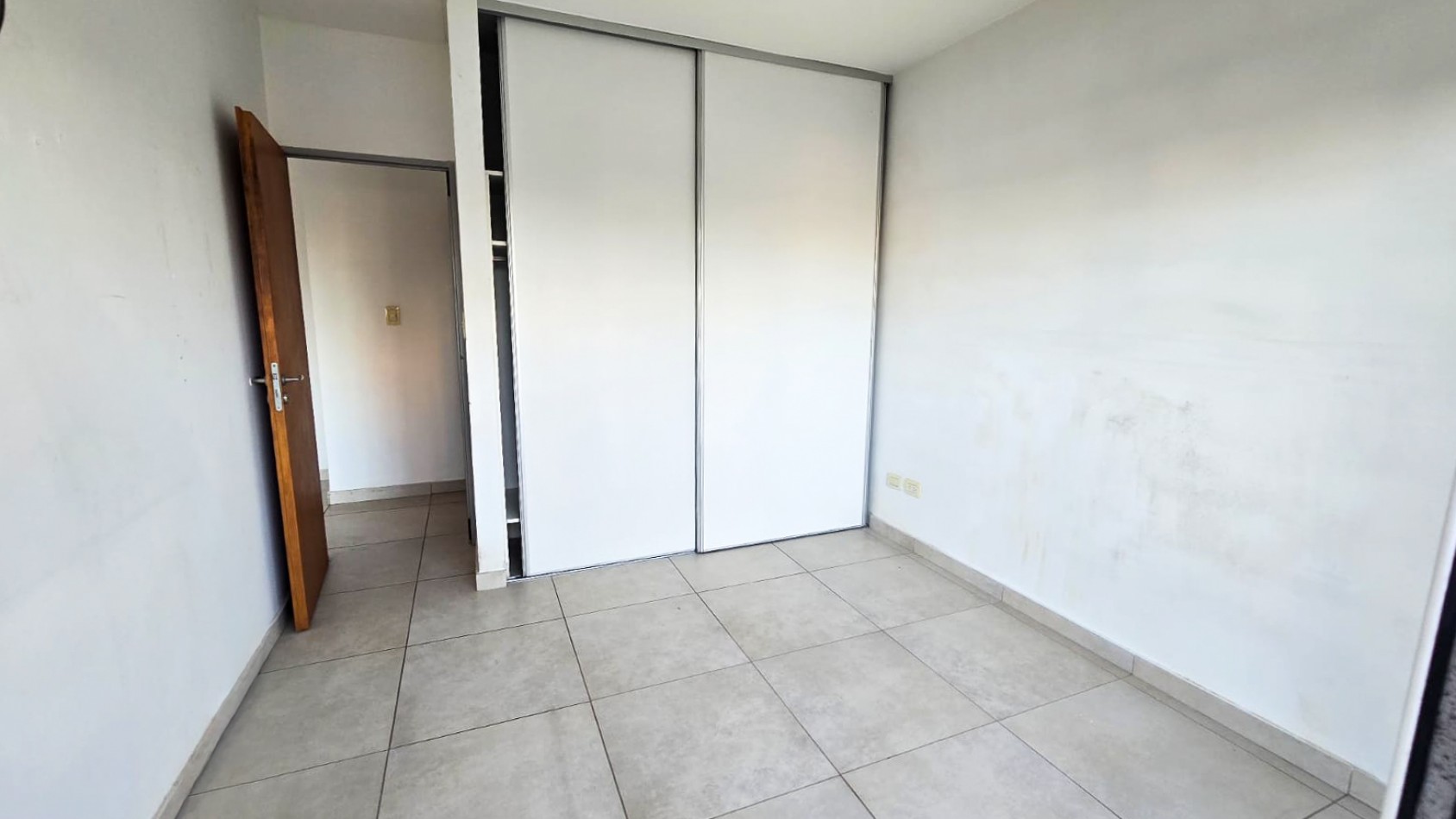 DEPARTAMENTO 2 AMB. C/ BALCON  FTE. SAN MARTIN CTRO.