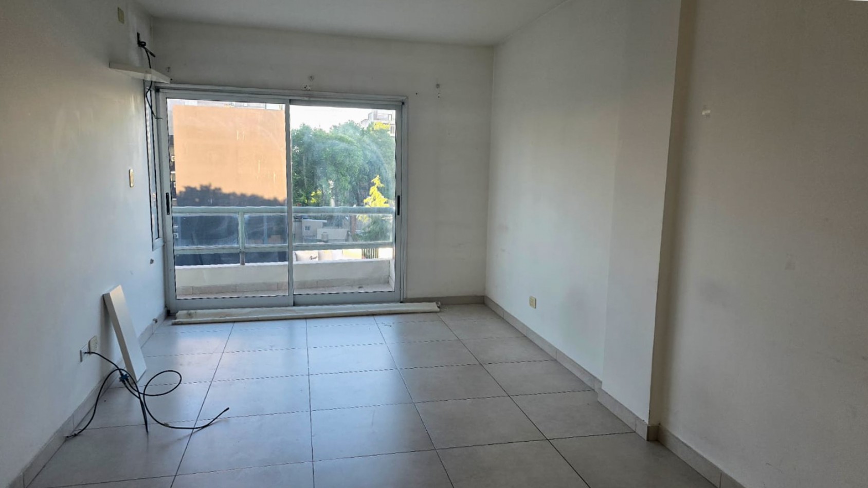 DEPARTAMENTO 2 AMB. C/ BALCON  FTE. SAN MARTIN CTRO.