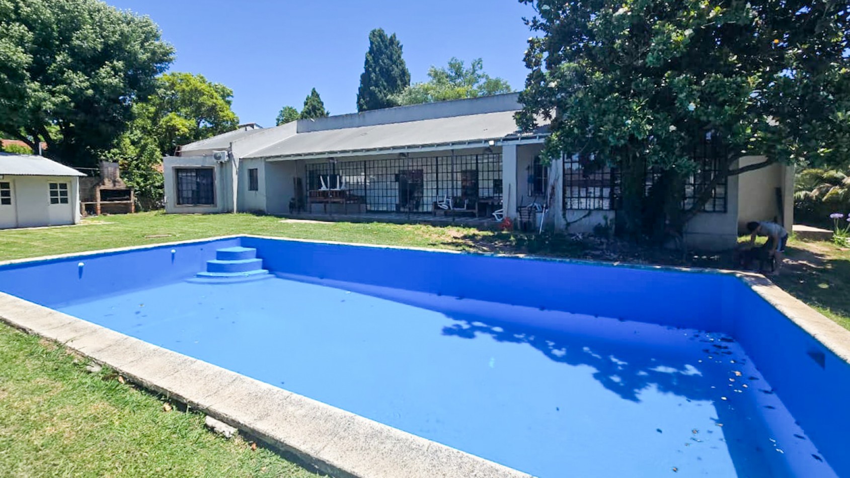 CASA   5 AMB.  1.663  M2. C/PISCINA (DON TORCUATO) 