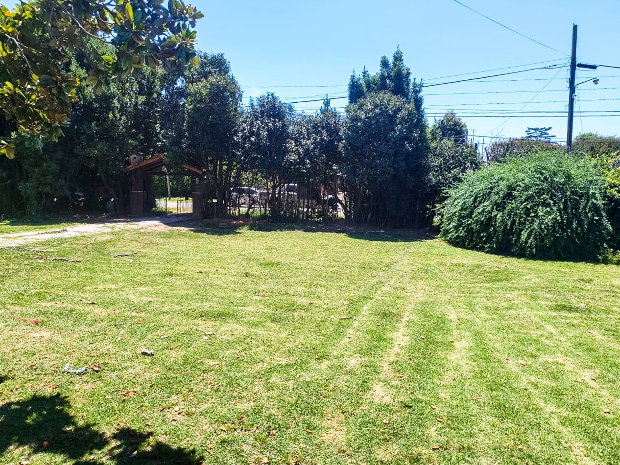 CASA   5 AMB.  1.663  M2. C/PISCINA (DON TORCUATO) 