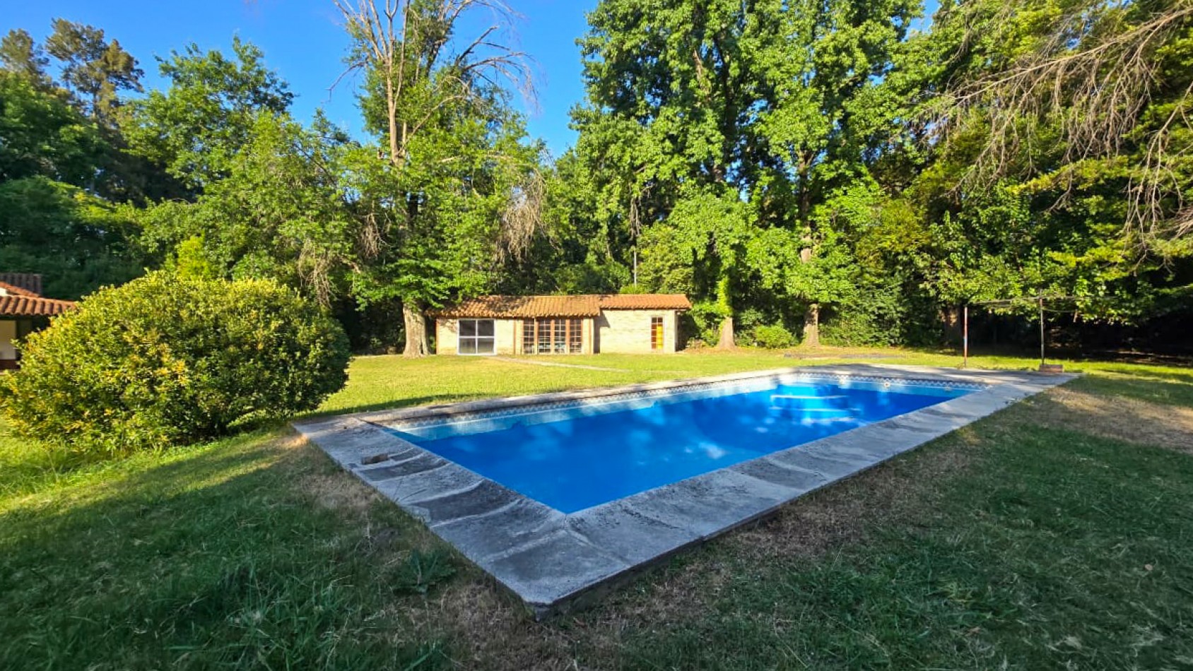 CASA QUINTA LOTE 2000 M2 