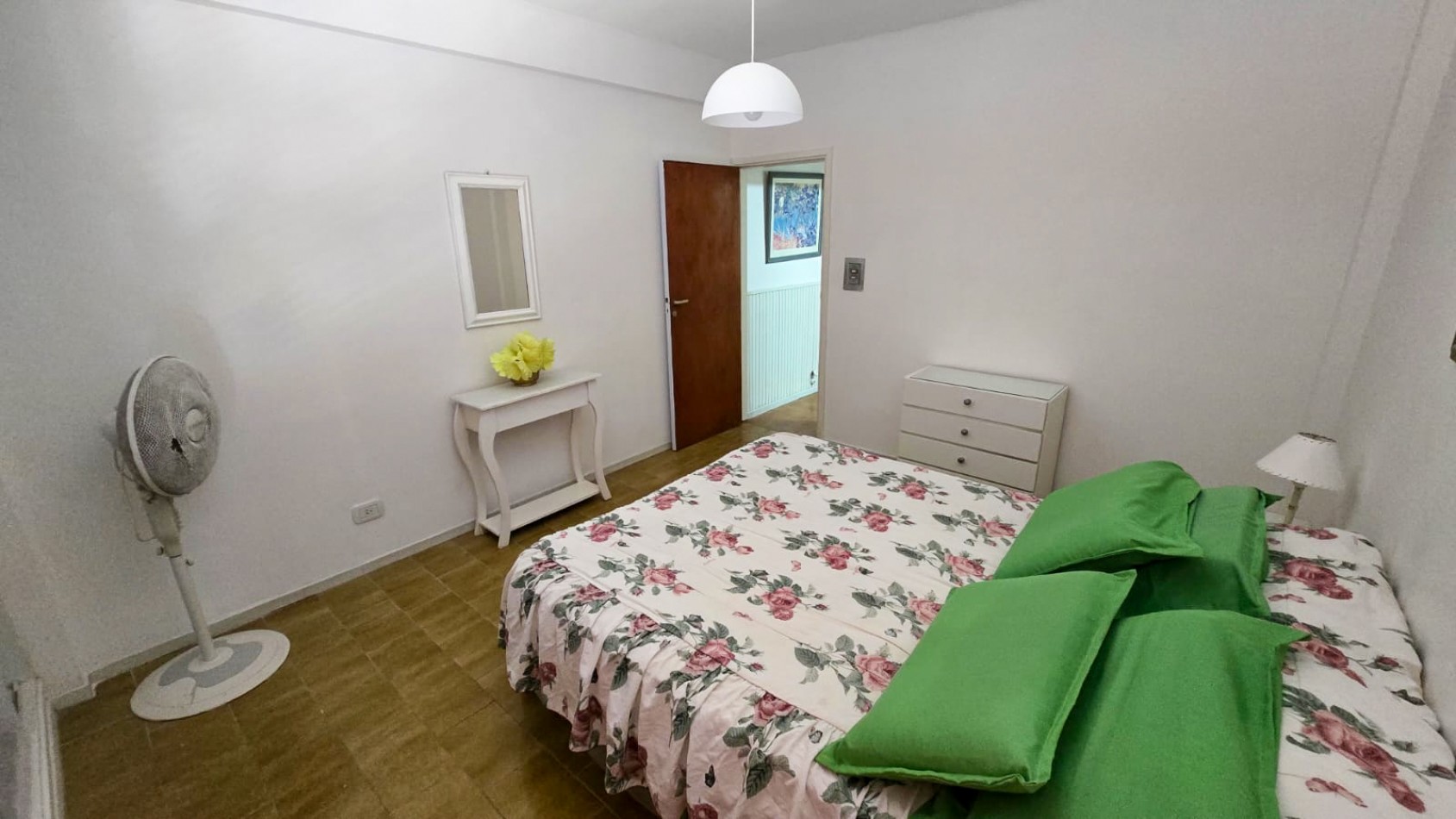 VACACIONES!!! EN VILLA GESELL    DEPTO. 3 AMB. AMPLIOS