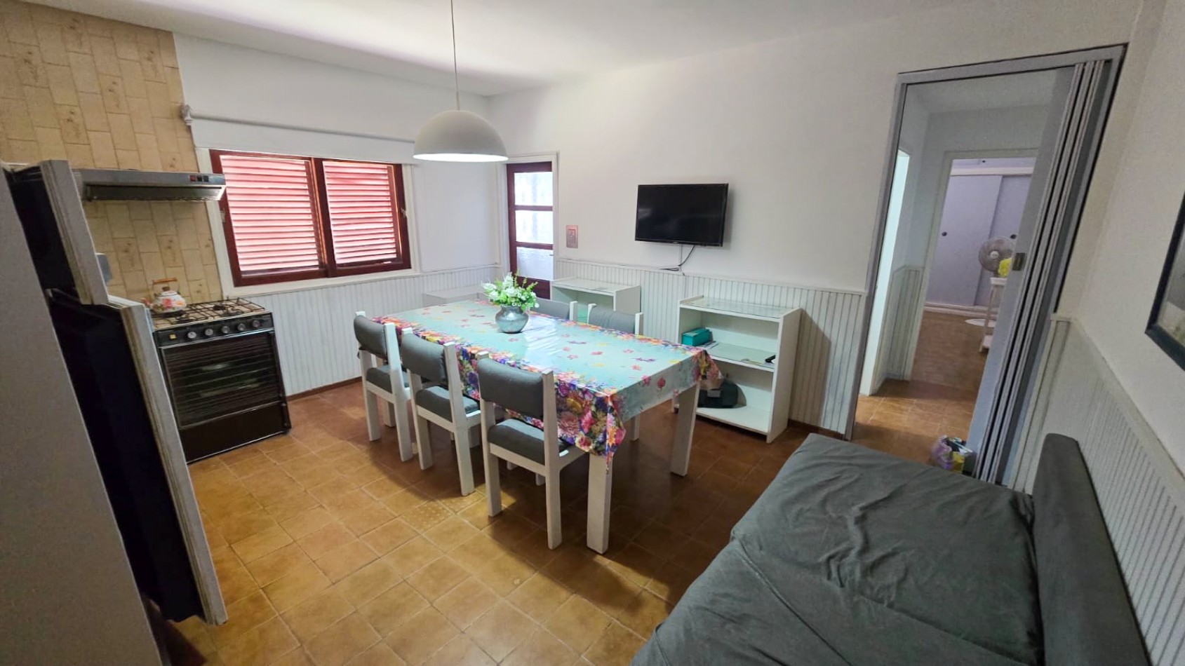 VACACIONES!!! EN VILLA GESELL    DEPTO. 3 AMB. AMPLIOS