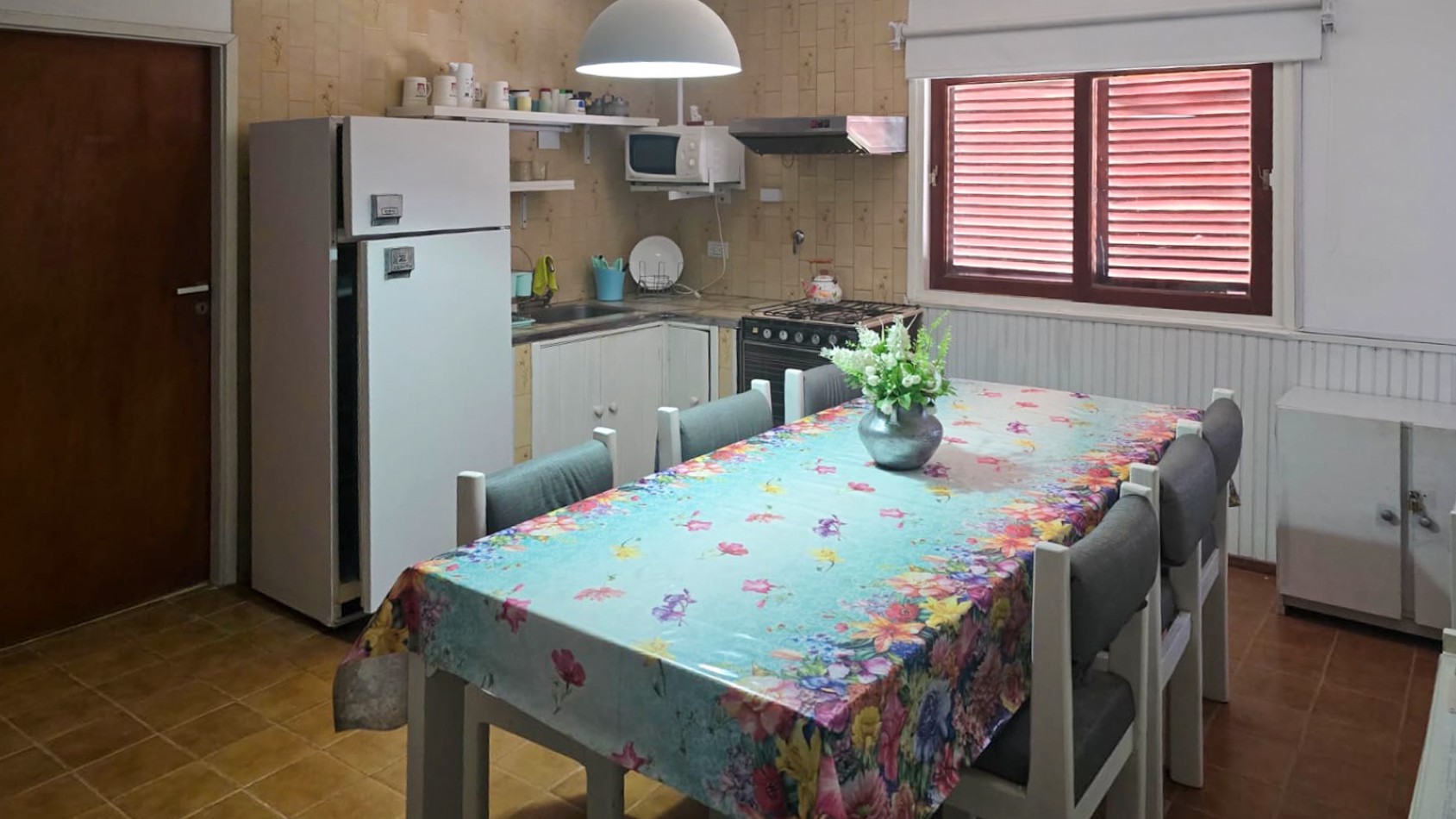 VACACIONES!!! EN VILLA GESELL    DEPTO. 3 AMB. AMPLIOS