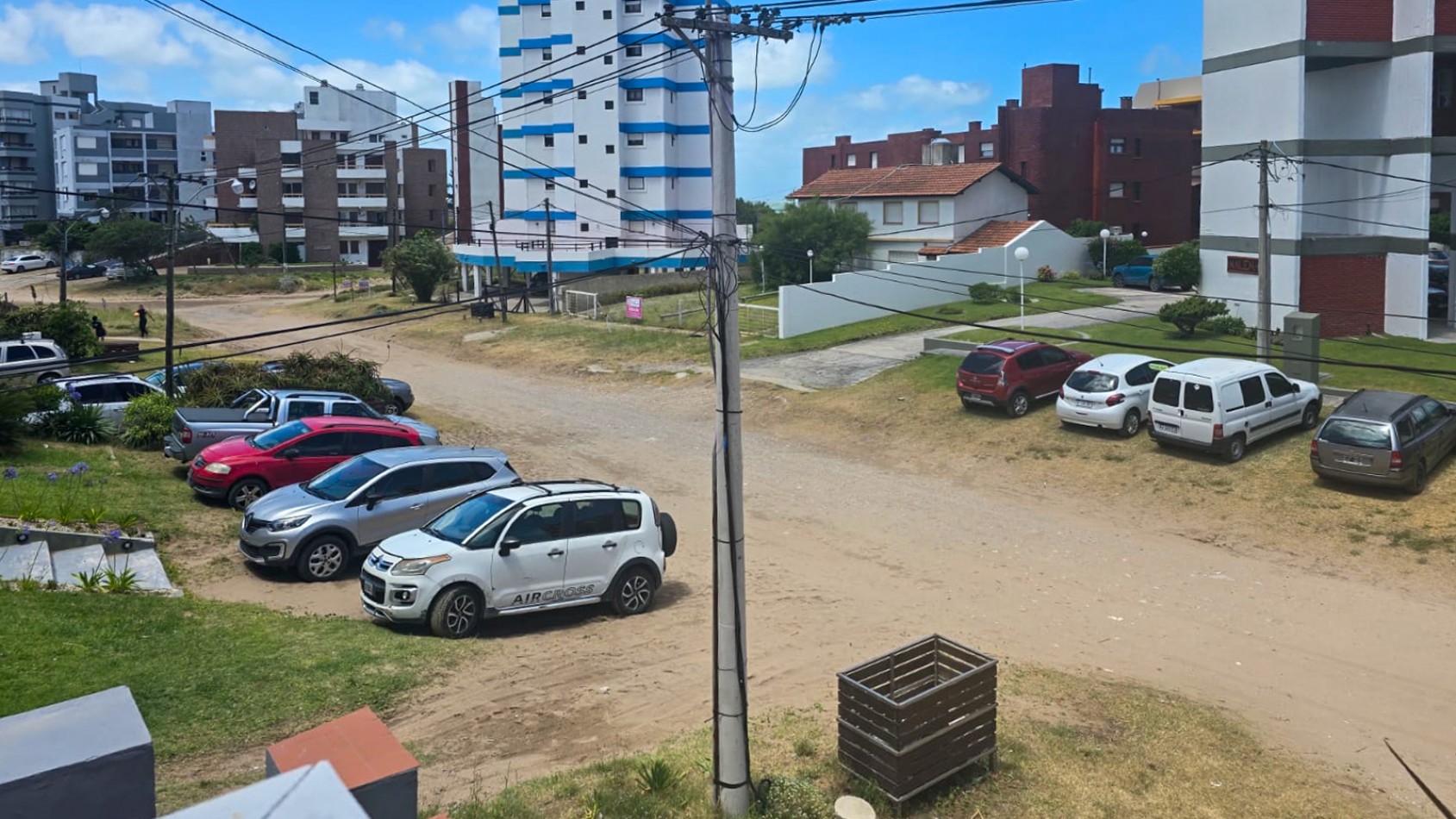 VACACIONES!!! EN VILLA GESELL    DEPTO. 3 AMB. AMPLIOS