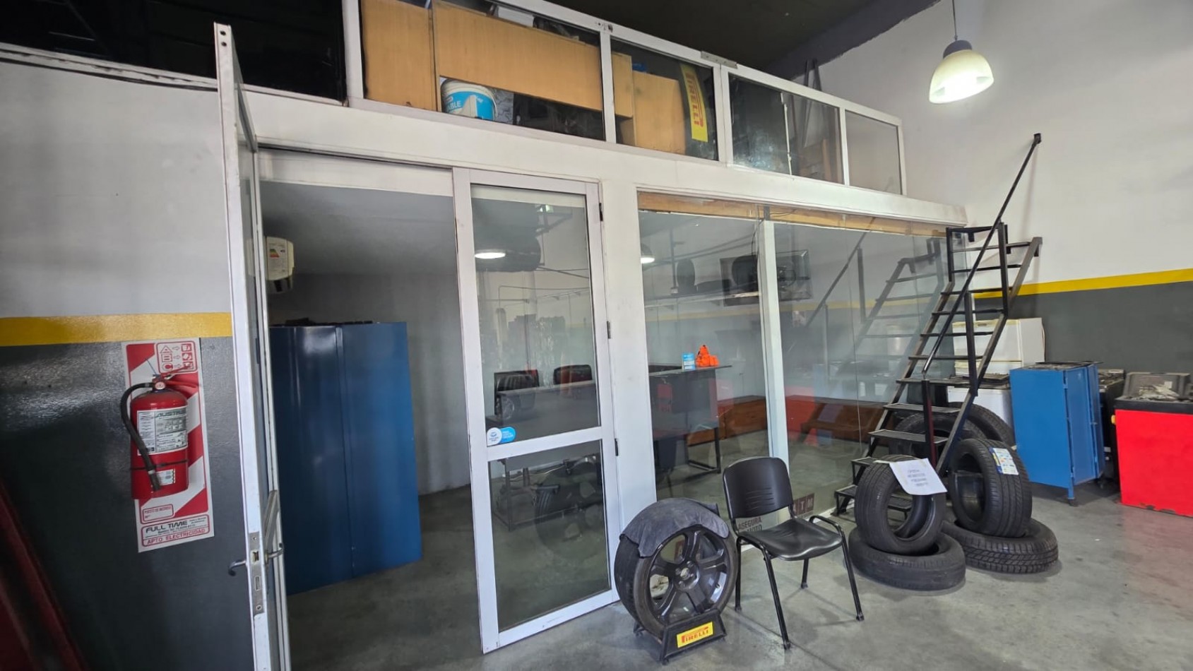 ALQUILER LOCAL 200 M2