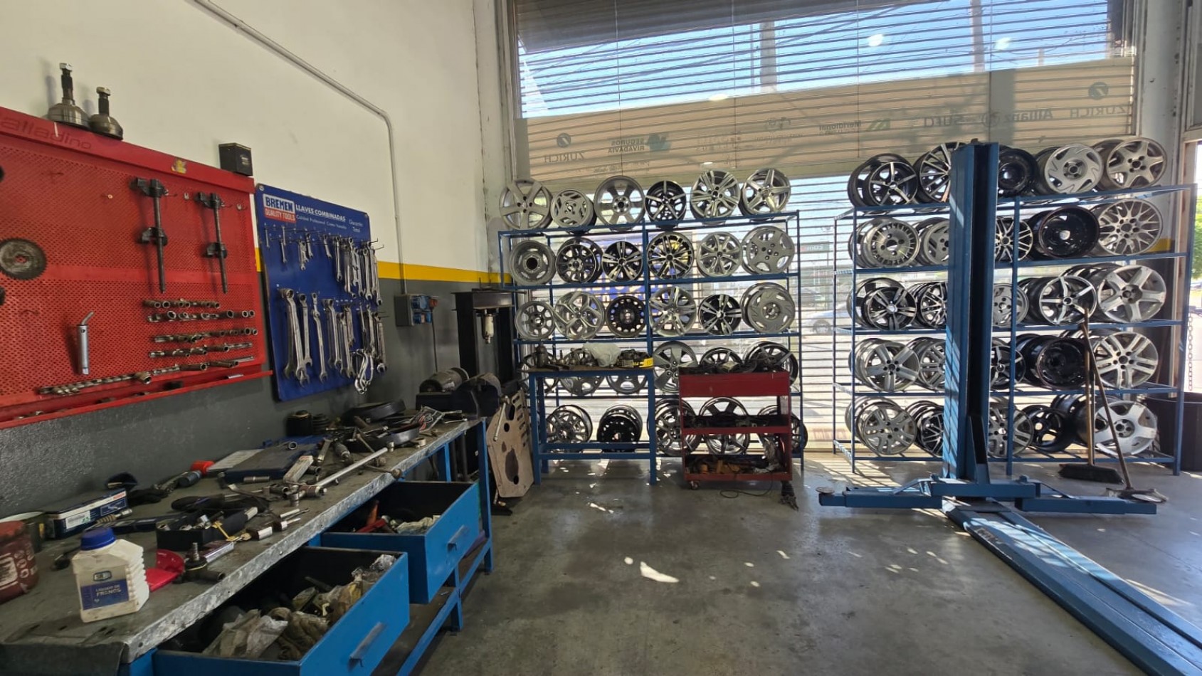 ALQUILER LOCAL 200 M2