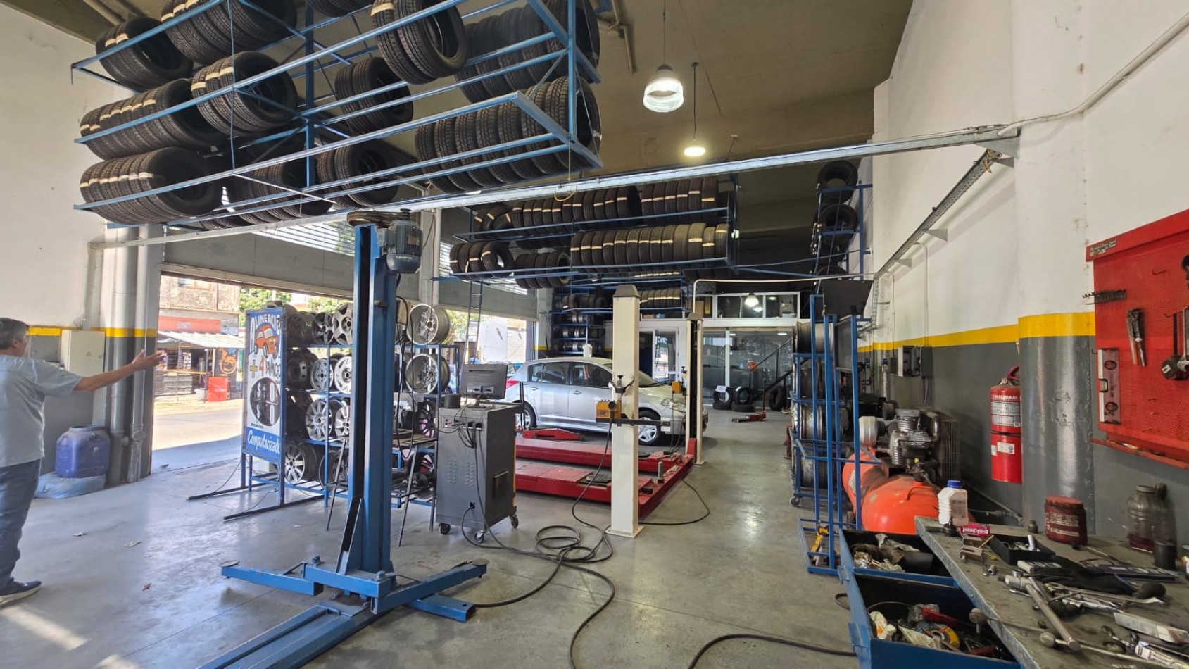 ALQUILER LOCAL 200 M2