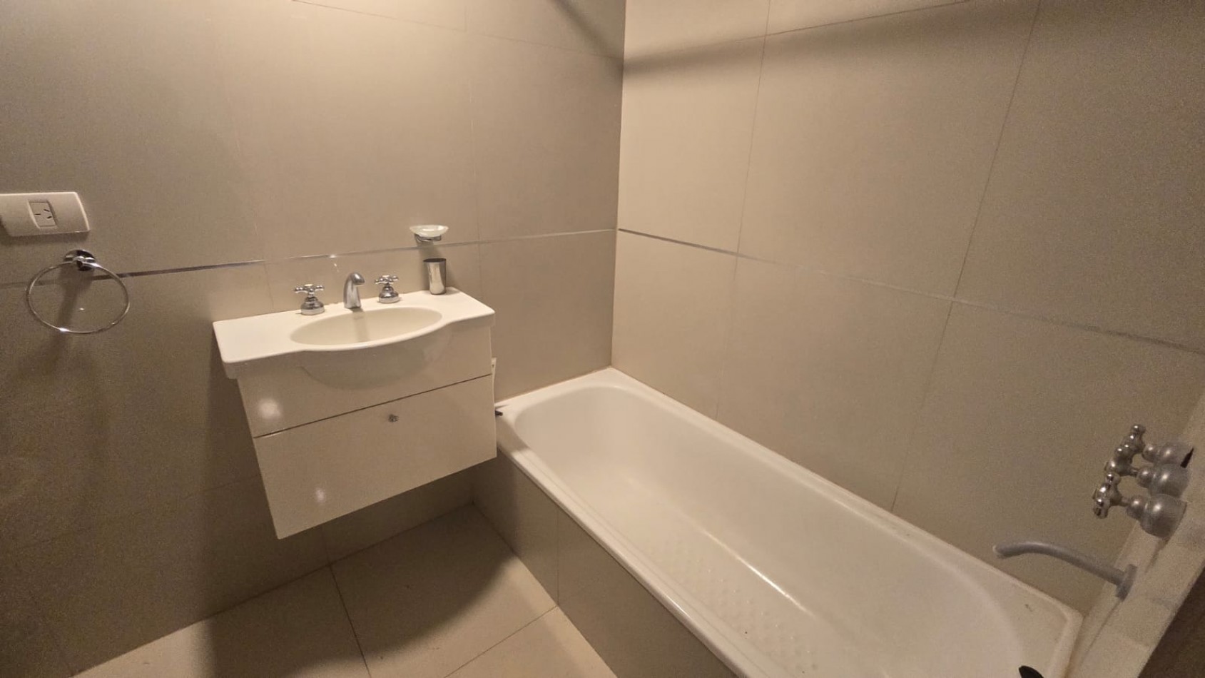 DEPARTAMENTO 2 AMB CON BALCON Y COCHERA 