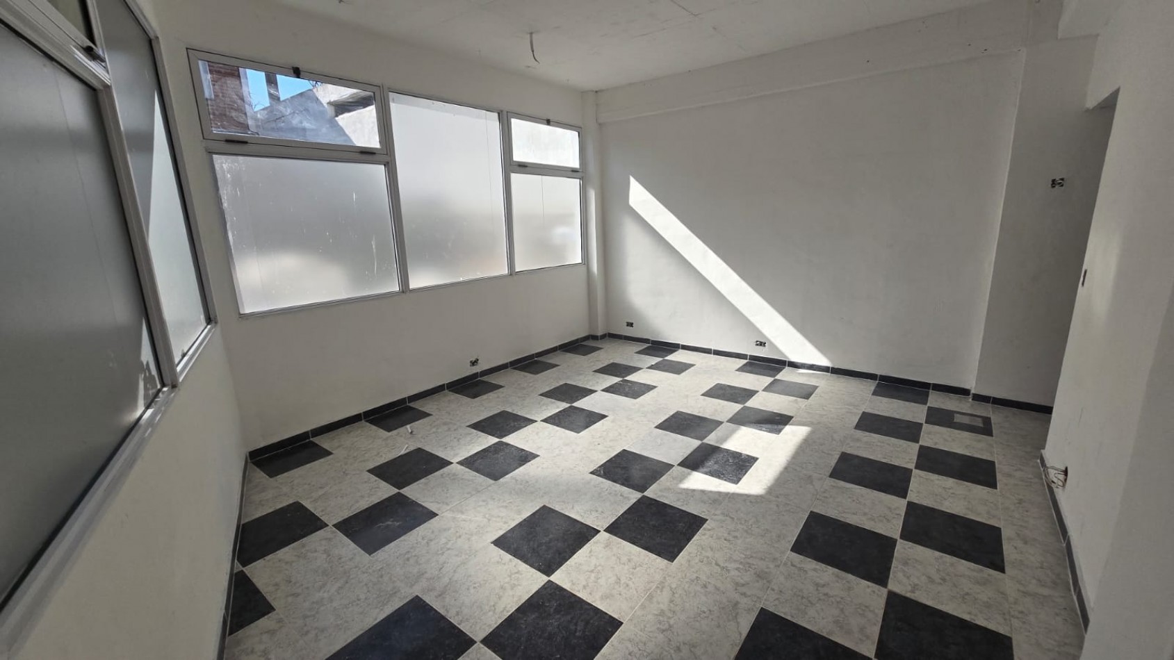 LOCAL 130 M2