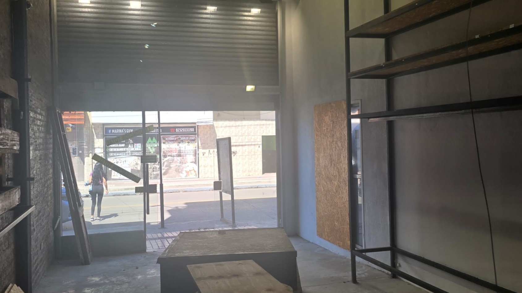 LOCAL 100 M2 C/ ENTREPISO