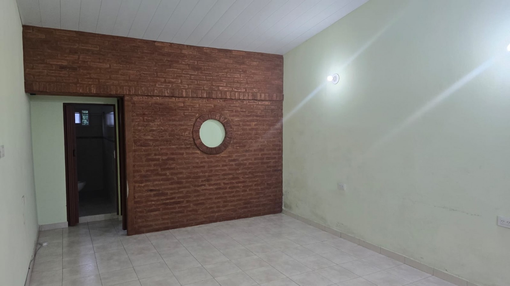 DEPARTAMENTO 2 AMB. 1ER. PISO CON BALCON