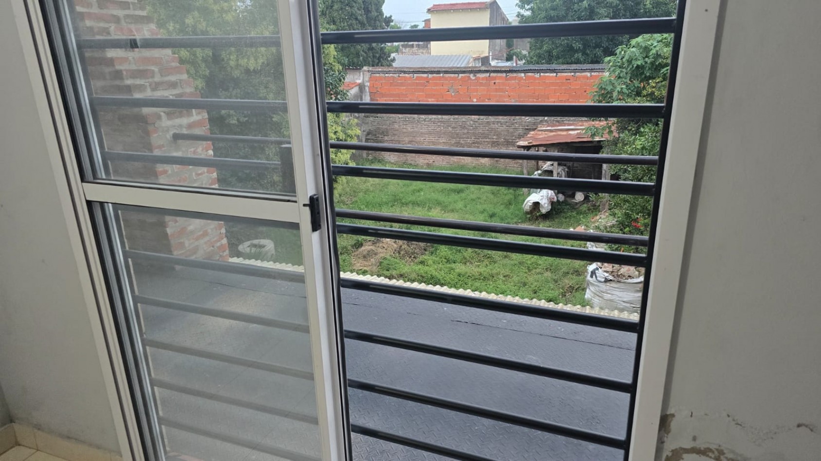 DEPARTAMENTO 2 AMB. 1ER. PISO CON BALCON