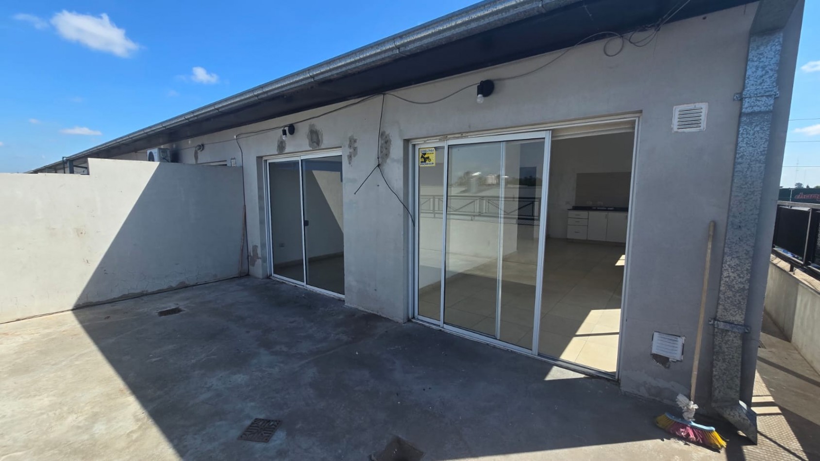 DEPARTAMENTO 2 AMB. AMPLIOS  C/ BALCON TERRAZA S/RUTA 197