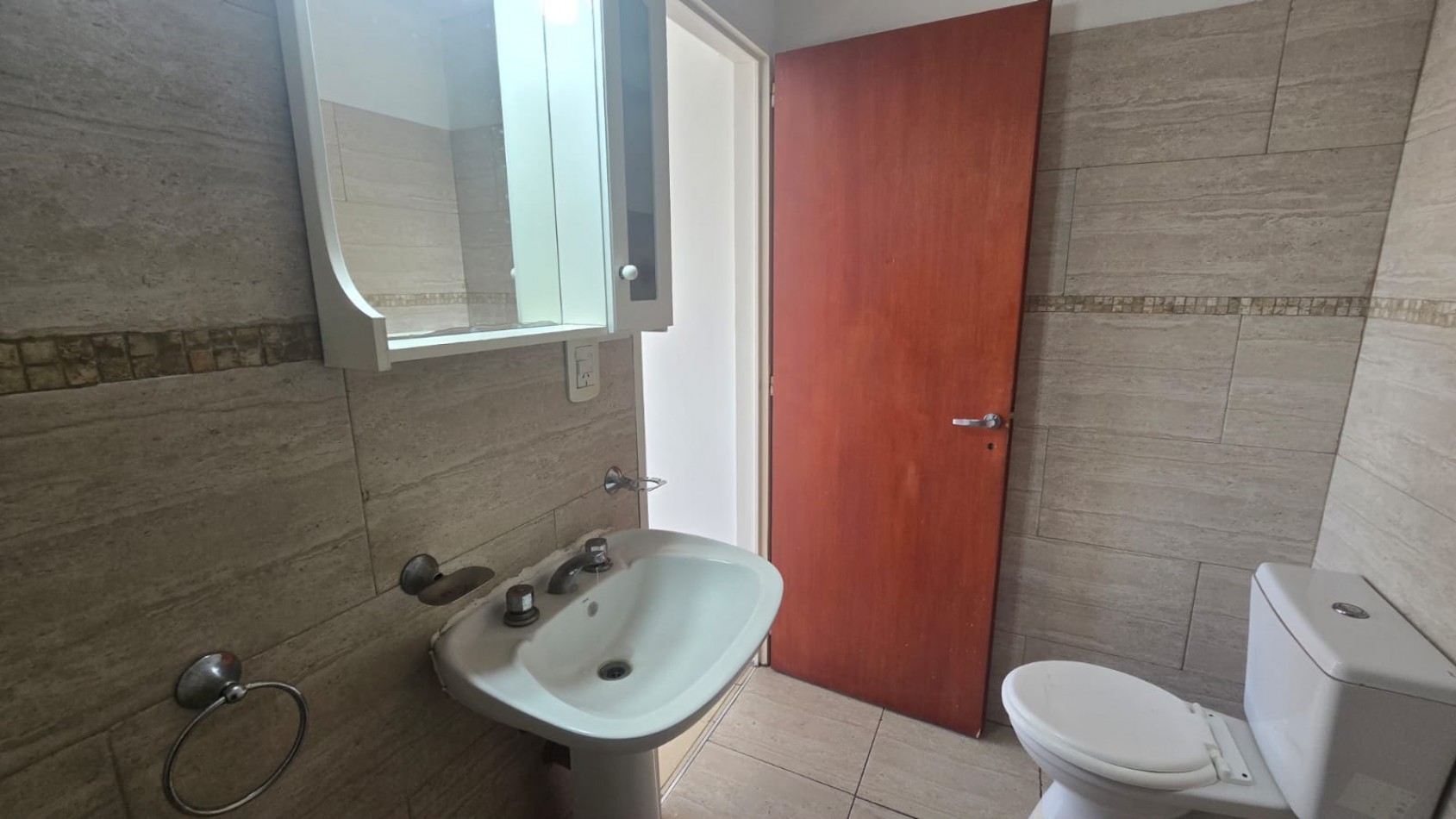 DEPARTAMENTO 2 AMB. AMPLIOS  C/ BALCON TERRAZA S/RUTA 197