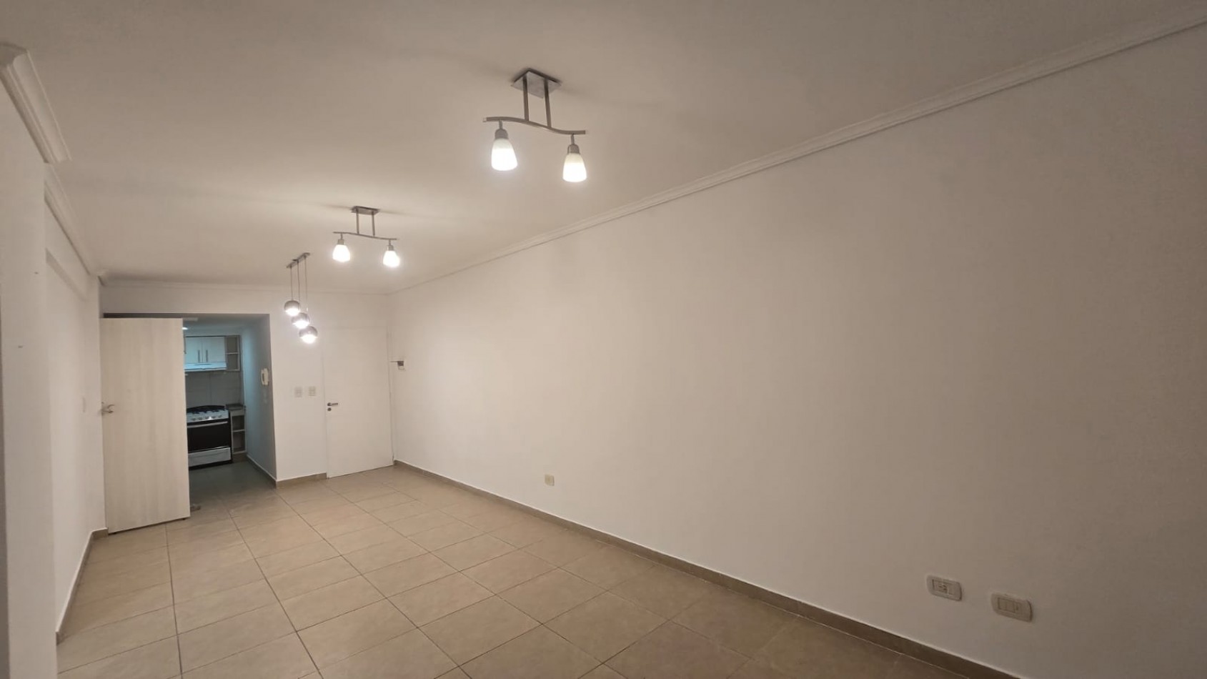 DPTO 3 AMB. C/ COCHERA Y BALCON 