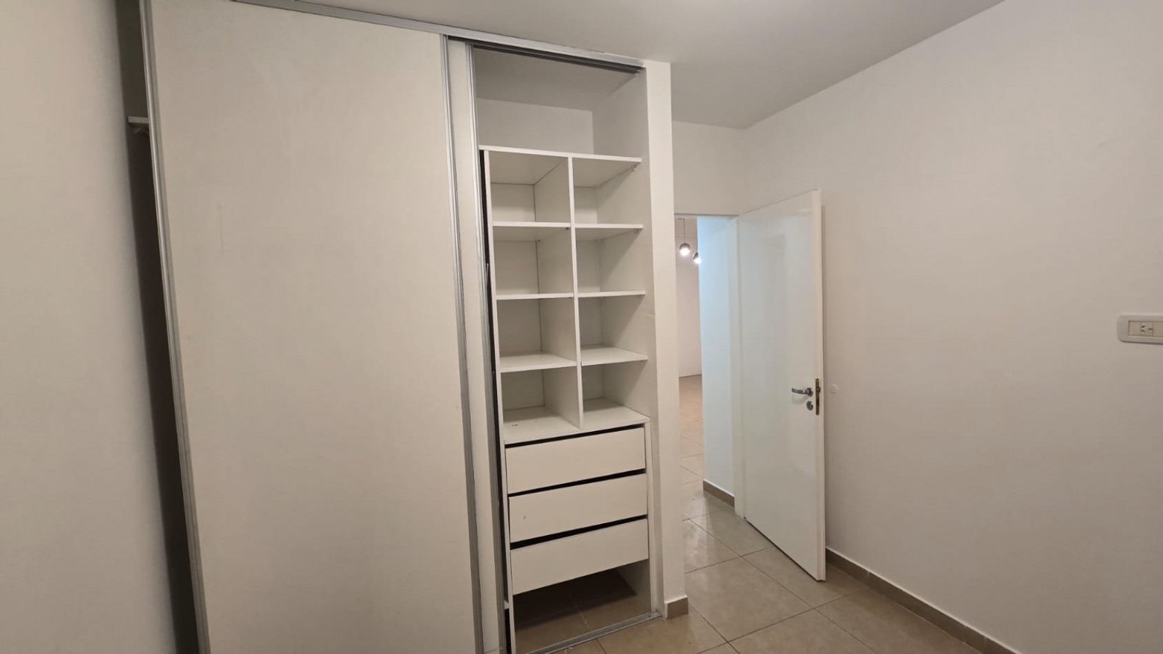 DPTO 3 AMB. C/ COCHERA Y BALCON 