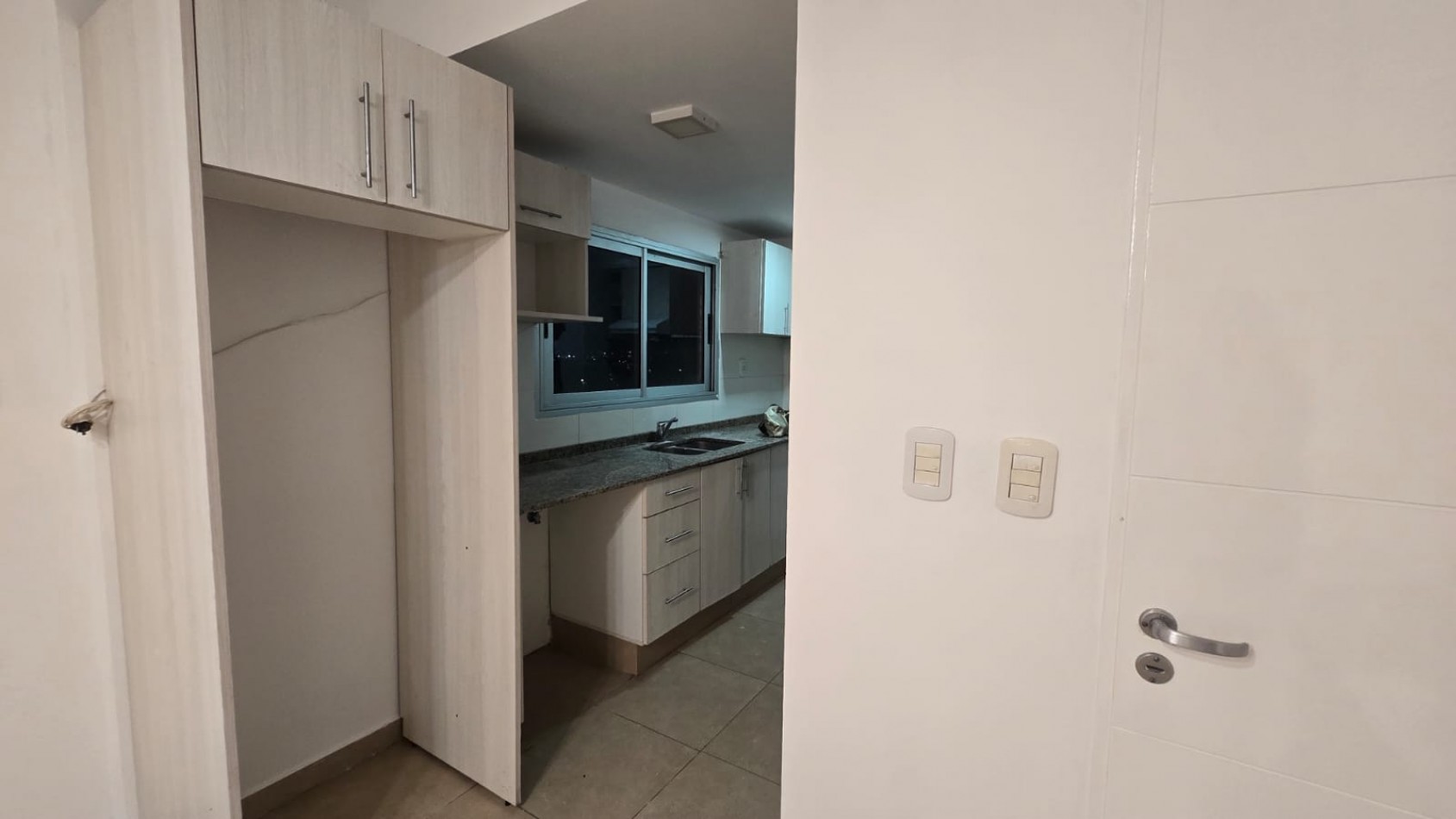 DPTO 3 AMB. C/ COCHERA Y BALCON 