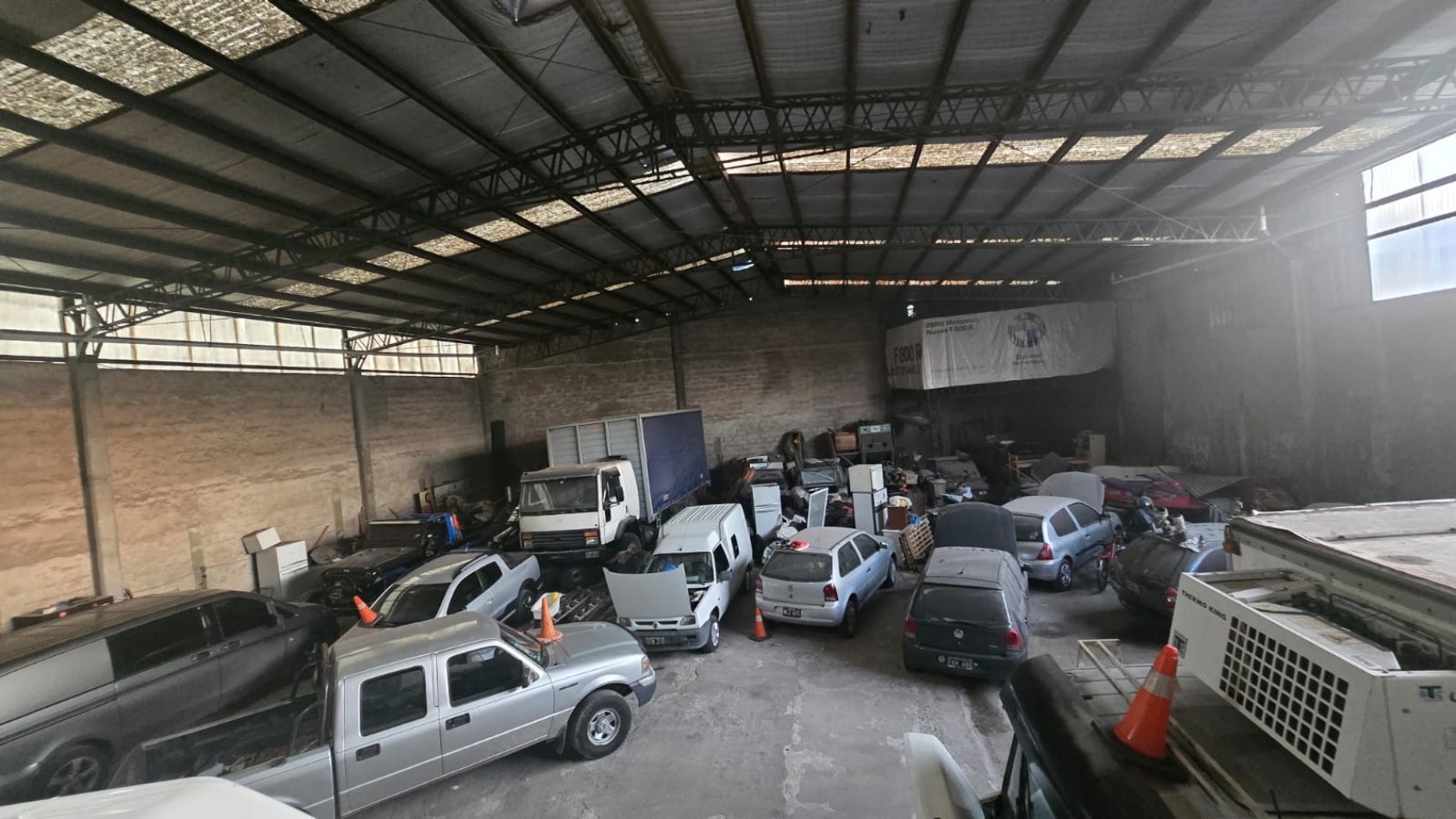 GALPON DE 980 M2. SOBRE RUTA 8 A METROS DEL CRUCE