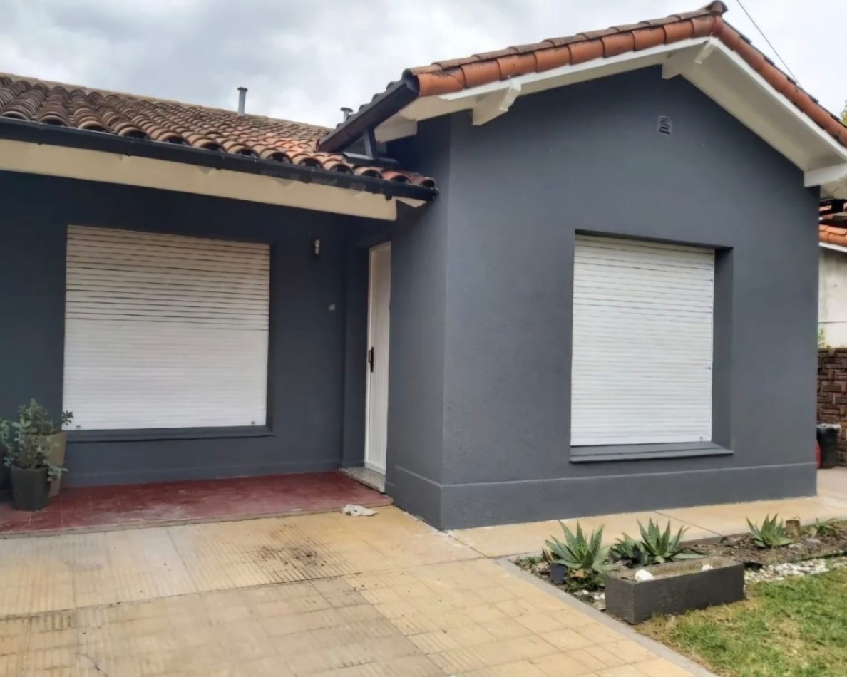 CHALET C / PILETA, QUINCHO Y PARRILLA
