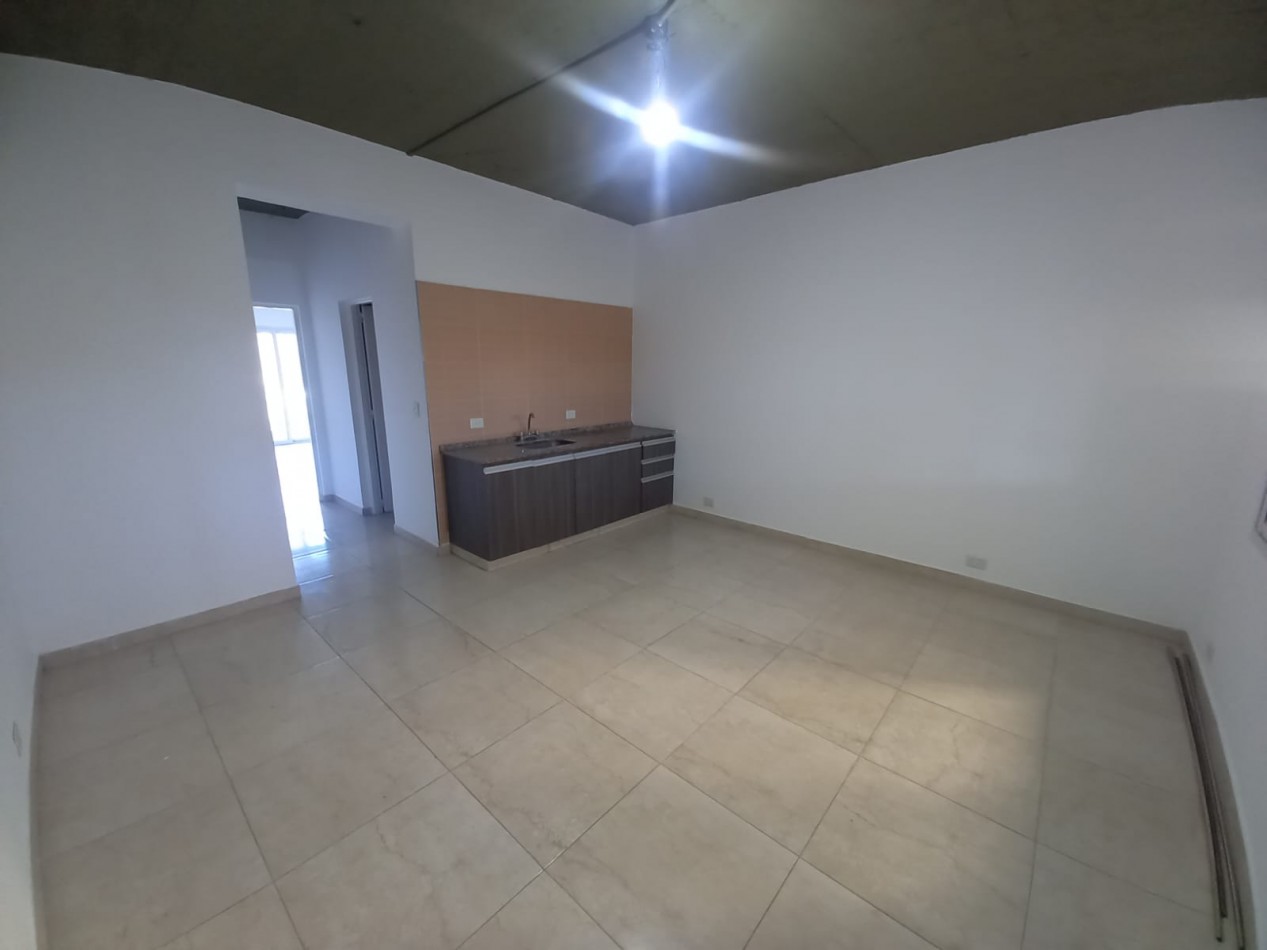 DEPARTAMENTO 2 AMB. CON BALCON (CTRO. LOS POLVORINES)