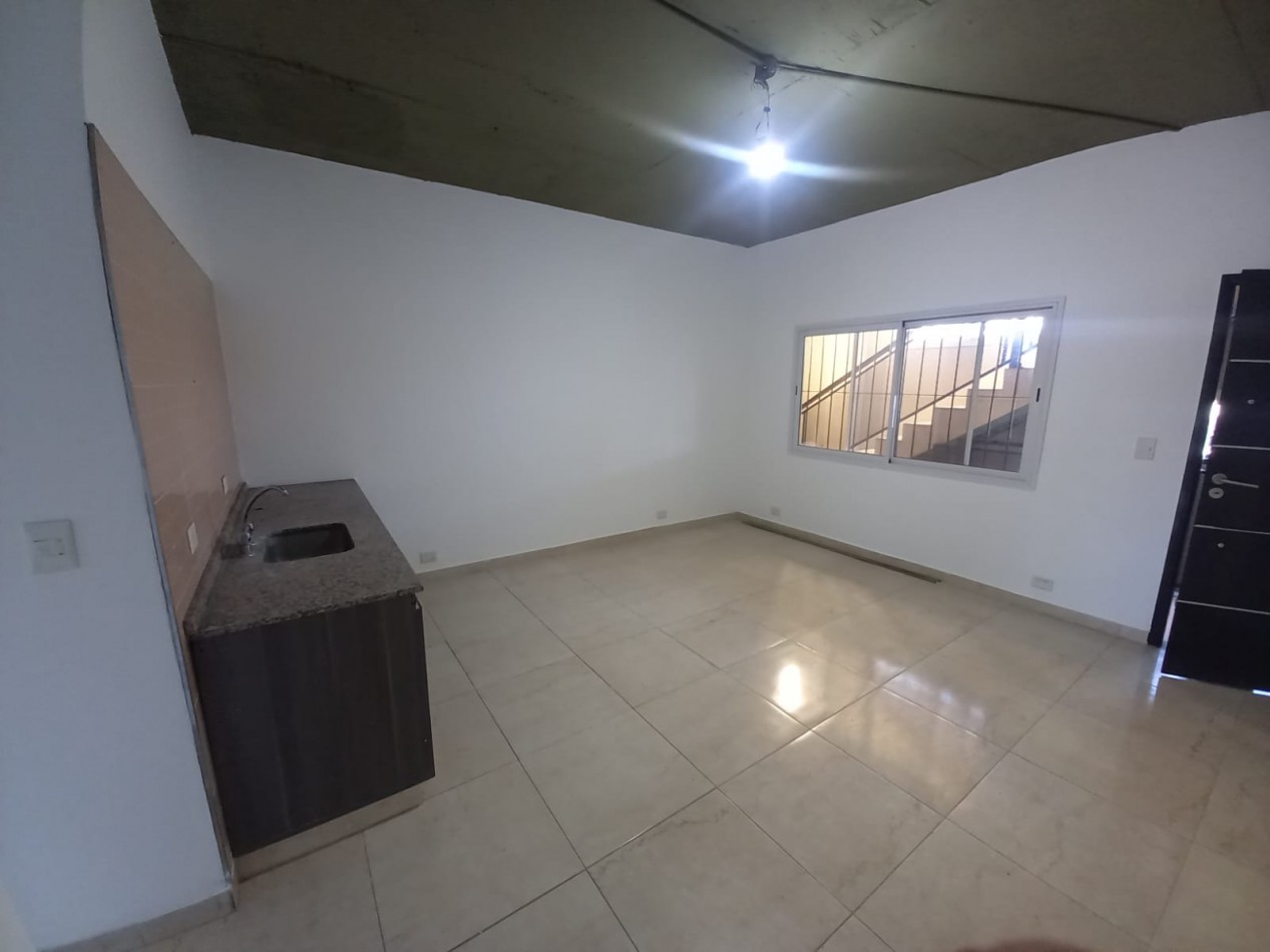 DEPARTAMENTO 2 AMB. CON BALCON (CTRO. LOS POLVORINES)